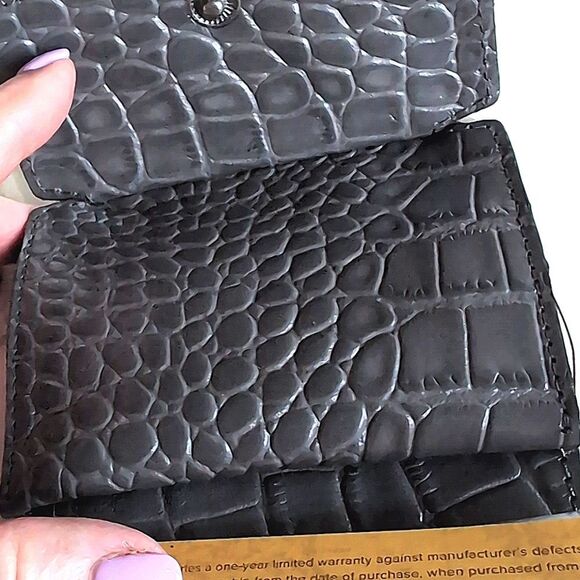 Patricia Nash Distinctive Vintage Croc Astor Wallet 🩶NWT - Picture 7 of 15